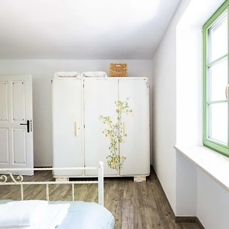 Apartma Frida Apartment *